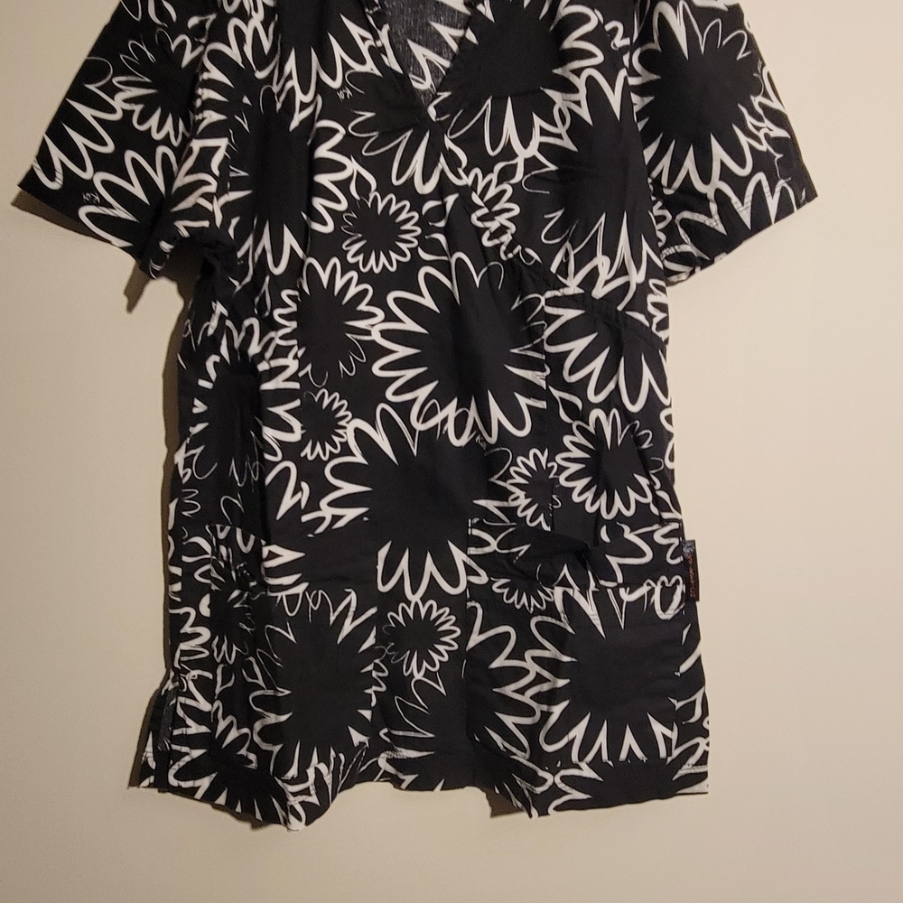 KOI Scrub Top